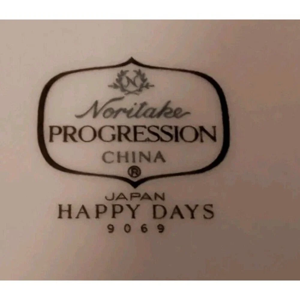 NORITAKE PROGRESSION 9069 HAPPY DAYS OVAL BAKER  VEGETABLE BOWL WITH HANDLES